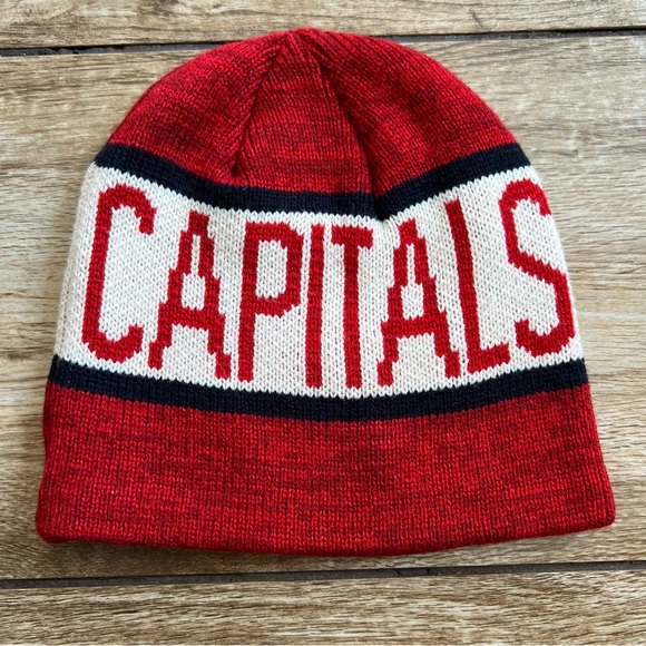 NHL Washington Capitals Beanie Size OS Fan Favorite - Picture 5 of 5